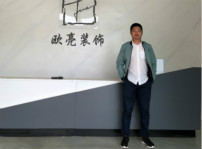 <b>庸俗夢想的設(shè)計師—我是別人眼中的鳳凰男</b>