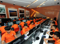 <b>新華互聯(lián)網(wǎng)科技專業(yè)升級(jí)永不止步</b>