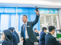 <b>VR讓世界更精彩 新華讓VR更出彩</b>