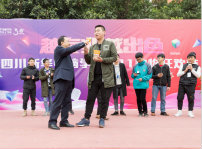 <b>越專業(yè)越出色|四川新華電腦學(xué)院雙十一校內(nèi)展賣會活力全開</b>