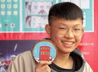 <b>我想高薪就業(yè)，零基礎(chǔ)的初中生現(xiàn)在學(xué)還晚不晚？</b>