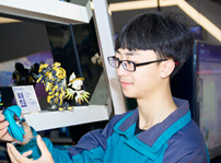 <b>涅槃重生，工作兩年后，選擇新華重新出發(fā)</b>