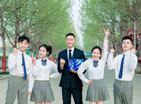 <b>世界青年技能日 新華學(xué)子憑一技之長實(shí)現(xiàn)人生價(jià)值</b>