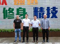 <b>創(chuàng)業(yè)故事：我想把家鄉(xiāng)的少數(shù)民族文化帶出深山</b>