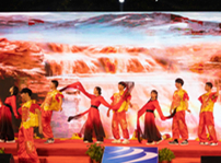 <b>四川新華舉辦“歌唱祖國?圓夢新華”大型文藝晚會</b>