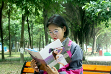 <b>優(yōu)秀學(xué)子|張悅：未來不將就，在新華遇見更好的自己</b>