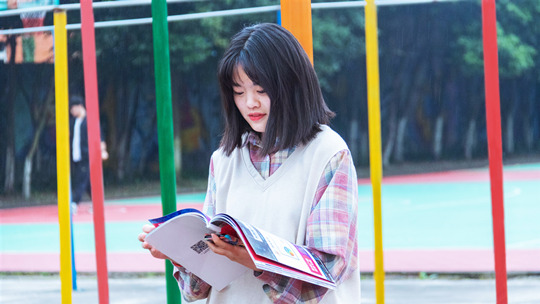 <b>初中畢業(yè)來新華，勇敢追逐設(shè)計夢 </b>