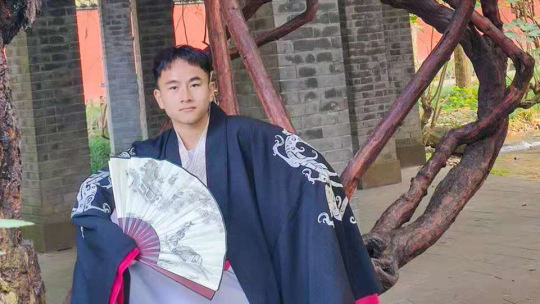 <b>打工太辛苦，學(xué)一技之長能否改變現(xiàn)狀?</b>