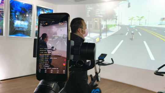 <b>足不出戶，四川新華電腦學(xué)院帶您一對一參觀校園</b>