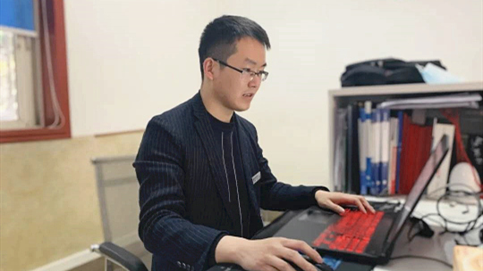 <b>【線上教學(xué)】肖恒：不忘初心，堅(jiān)守崗位</b>