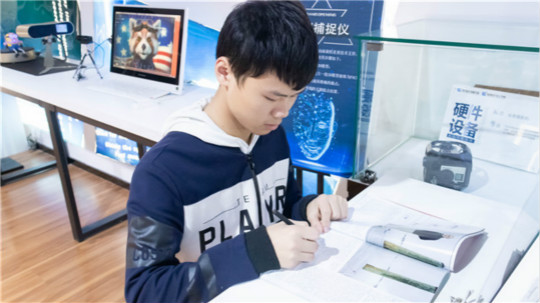 <b>換個方式逆襲成“學(xué)霸”</b>