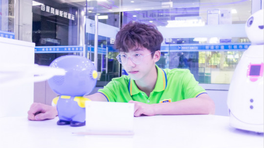 <b>因?yàn)橄矚g所以選擇，因?yàn)闊釔鬯詧?jiān)持</b>