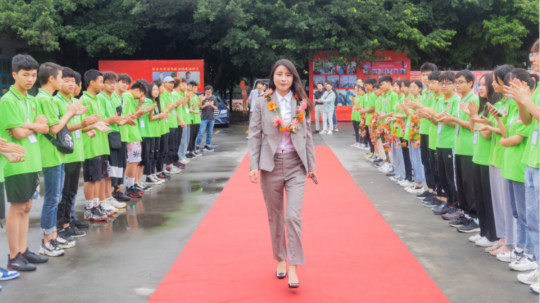 <b>真實(shí)創(chuàng)業(yè)故事：在直播紅利期的創(chuàng)業(yè)逆襲</b>