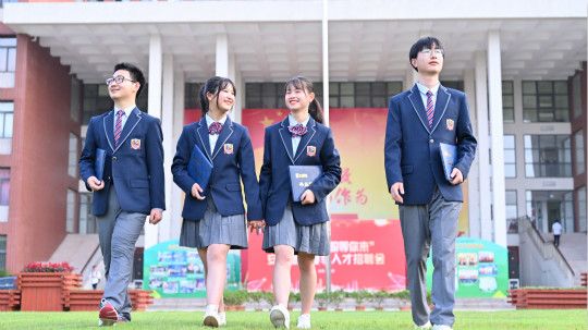 <b>兩會速遞 | 暖心，讓每個孩子都有人生出彩的機會！</b>