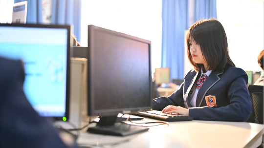 <b>初高成績(jī)不理想，找職校？女生學(xué)什么專業(yè)好？</b>