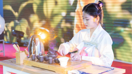 <b>追風(fēng)少年，新華有夢(mèng)，讓青春不負(fù)好時(shí)光！</b>