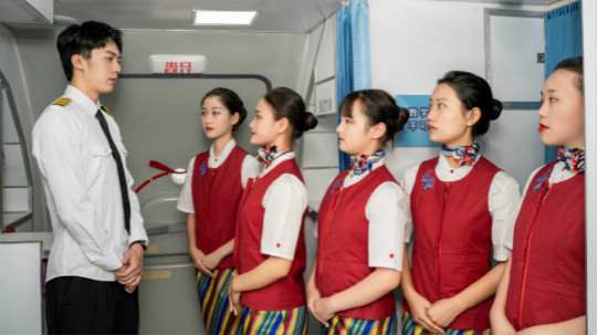 <b>明星@擇校選專業(yè)的你，上職校我們共同推薦新華！</b>