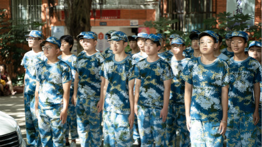 <b>追夢新華人|因為夢想·光芒萬丈！</b>