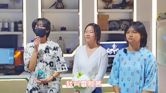 <b>三姐妹一同報(bào)名，圓夢新華</b>