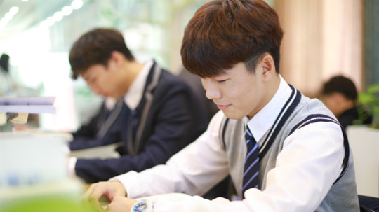 <b>就業(yè)薪資屢創(chuàng)新高，學(xué)技正當(dāng)時(shí)，來年三月好就業(yè)</b>