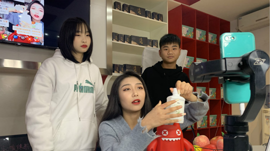 <b>厲害了我的學姐！2021雙11直播PK龍虎榜</b>