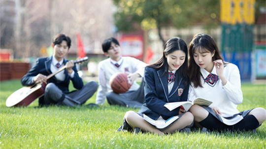 <b>職業(yè)教育，讓新華學子走出人生新出路！</b>