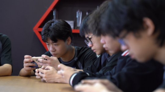 <b>攜手頂級俱樂部  新華電競青訓(xùn)營助力每個夢想</b>