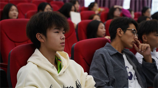 <b>軍訓后開學第一周，一起來看活力滿滿的大家</b>