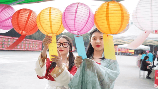 <b>猜燈謎、游園會、舞獅…成都新華邀你來歡度元宵</b>