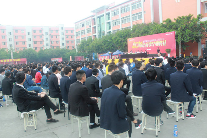 溫情畢業(yè)日：不說再見，只說永遠(yuǎn)