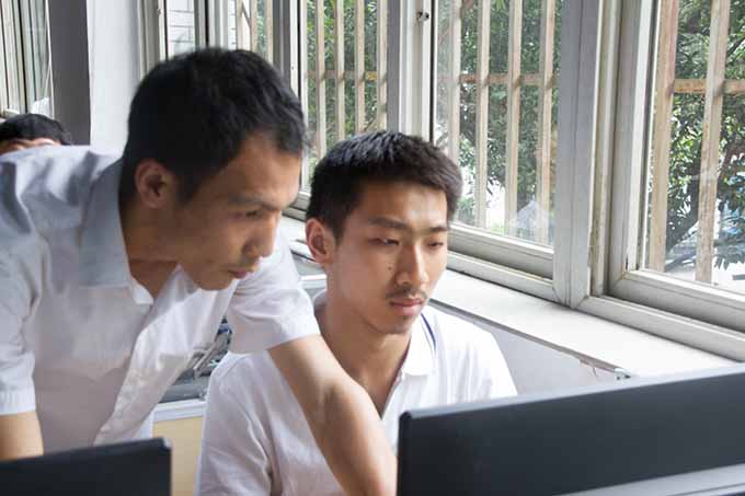 以夢(mèng)為馬  不負(fù)韶華