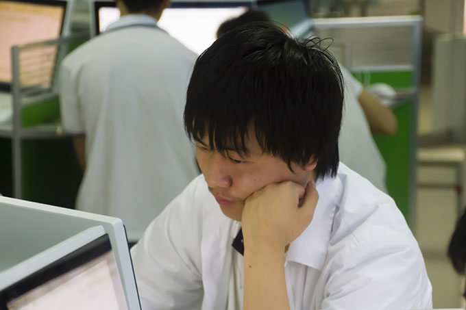 一個(gè)熱愛詩歌的互聯(lián)網(wǎng)男孩