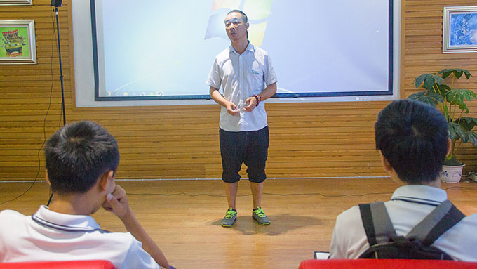 不一樣的開(kāi)班儀式，體驗(yàn)VR科技之旅