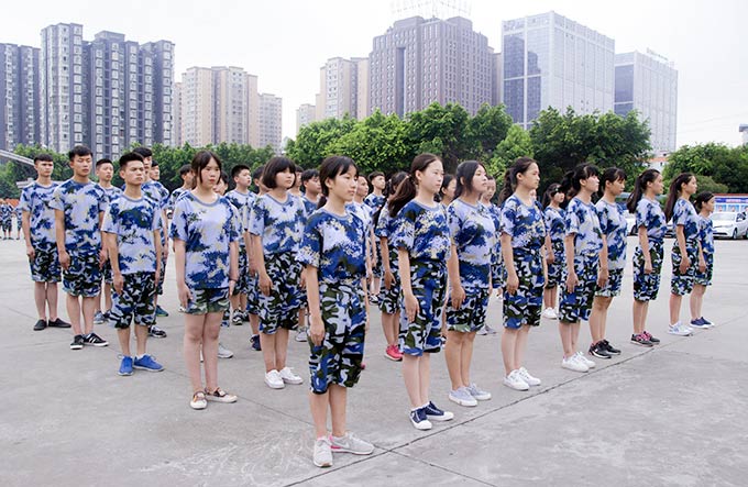 我院2016秋季軍訓(xùn)大片已拉開序幕！