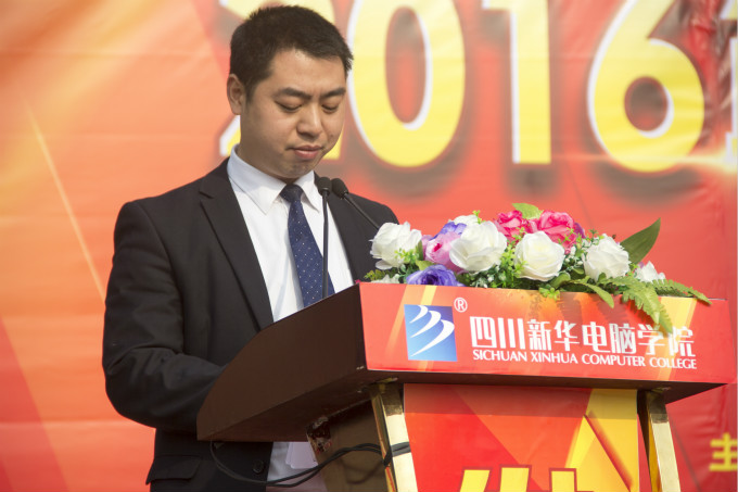 以優(yōu)生優(yōu)干為榜樣，做最優(yōu)秀的自己