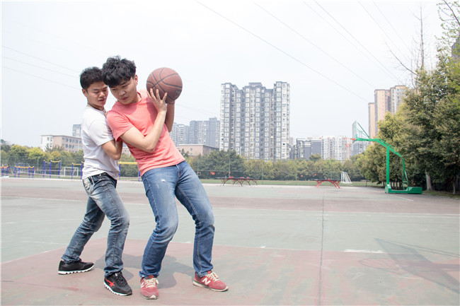 來到新華之后，與曾經(jīng)那個迷茫的自己說再見