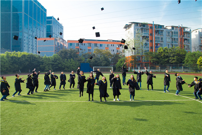 畢業(yè)了：感恩母校，放飛夢(mèng)想！