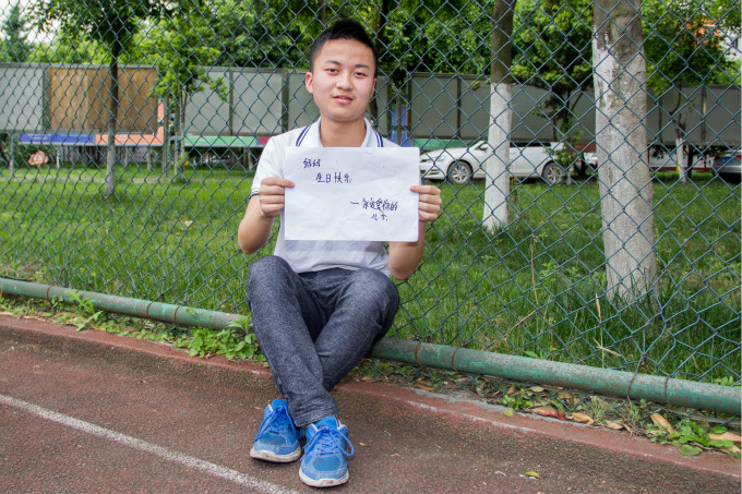 在母親節(jié)來臨之際，他們有些話想對母親說