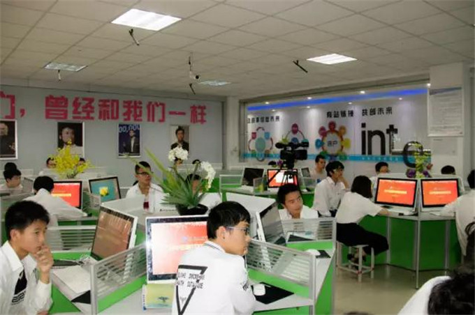 老師來(lái)了，四川新華版“陸之昂”，如約而至