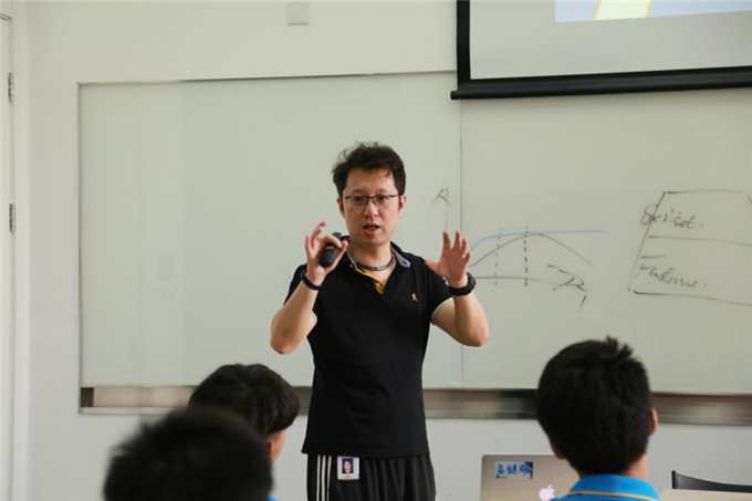 百度行學(xué)子分享會(huì)，未來互聯(lián)網(wǎng)金融人才在新華