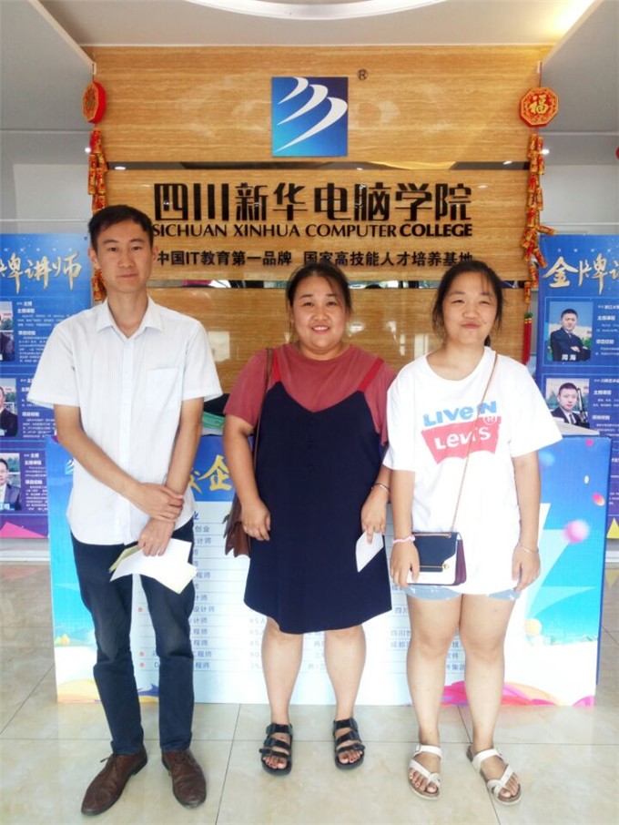 曾經(jīng)年少愛(ài)追夢(mèng)，一心只想往前飛     