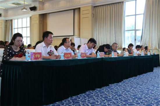 強(qiáng)強(qiáng)聯(lián)合，迎來(lái)電競(jìng)教育的春天