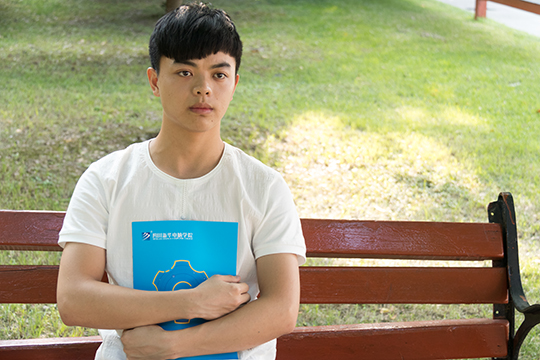 來四川新華，是比較之后的選擇