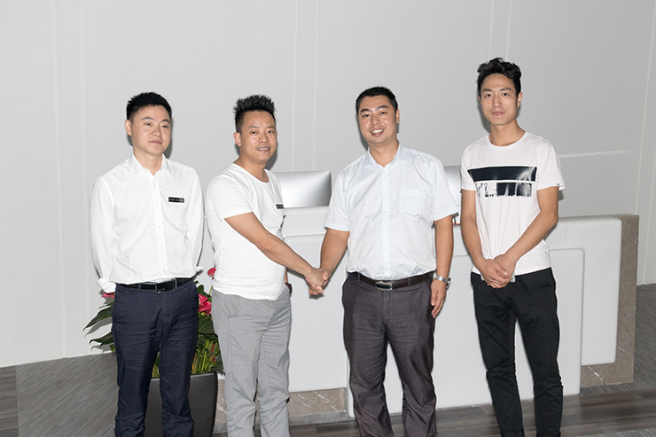 與智能握手，四川新華電腦學院學子企業(yè)參觀行