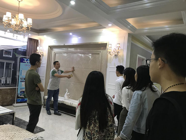 企業(yè)參觀行——從實(shí)戰(zhàn)出發(fā)，提高動(dòng)手能力