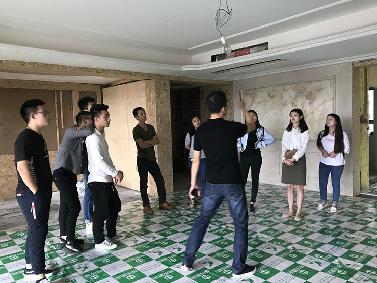 企業(yè)參觀行——從實(shí)戰(zhàn)出發(fā)，提高動(dòng)手能力