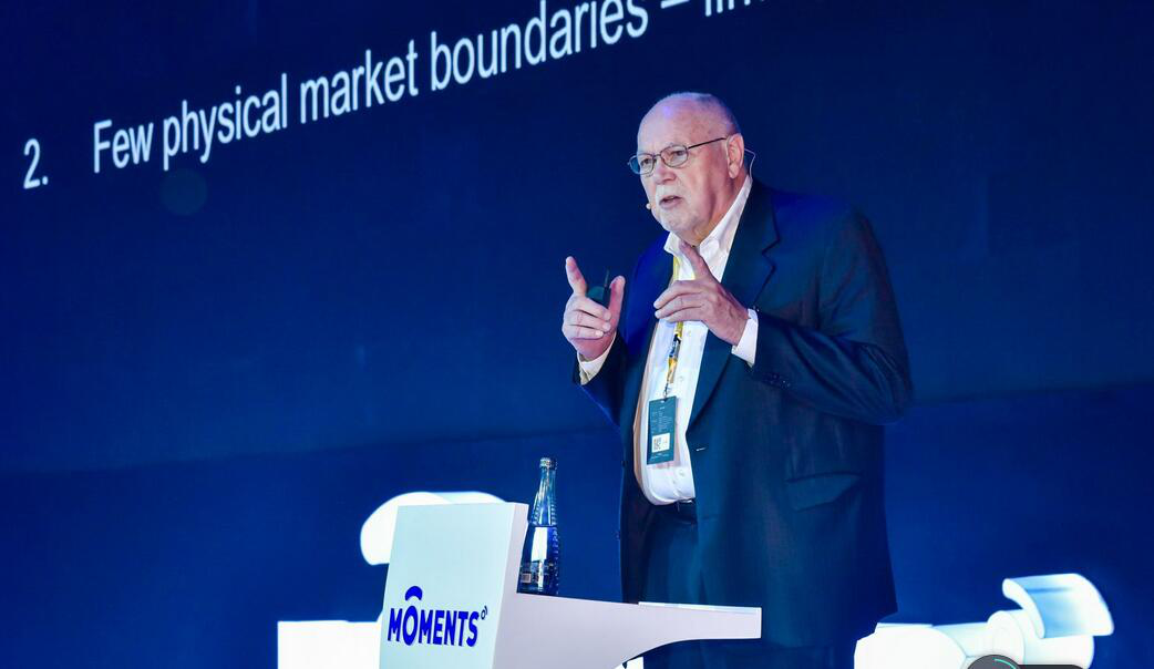 百度Moments營銷盛典揭秘，新華教育集團(tuán)榮登品牌數(shù)字資產(chǎn)榜首