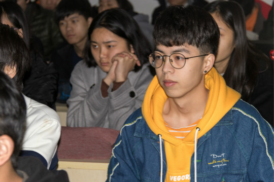 校企聯(lián)動(dòng)，名師大咖新華行