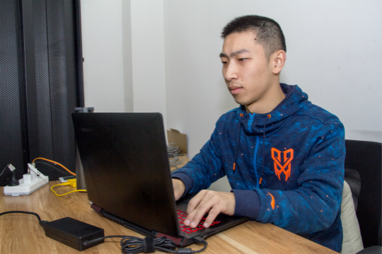 長風(fēng)破浪會有時，直掛云帆濟(jì)滄海