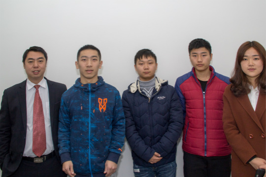 長風(fēng)破浪會有時，直掛云帆濟(jì)滄海